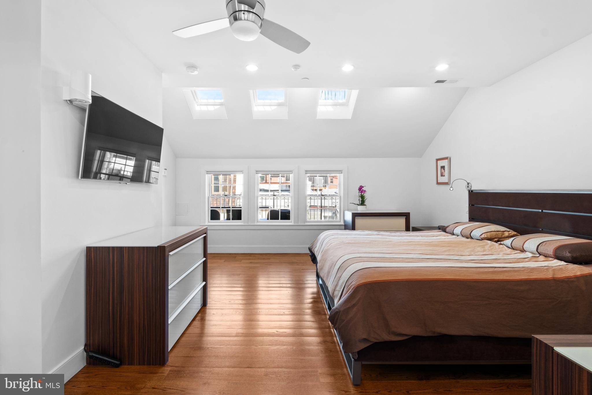 1815 Lombard Street Philadelphia, PA 19146 - Photo 45 of 89