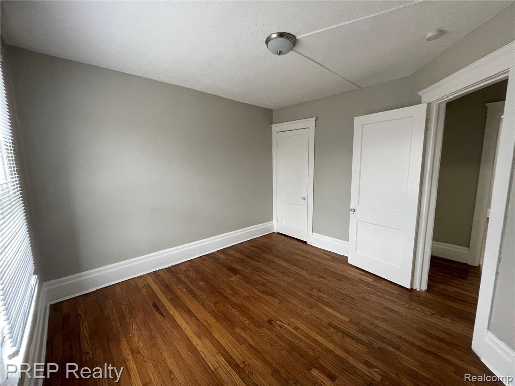 9430 John R Street Detroit, MI 48202 - Photo 7 of 12