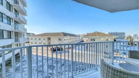 $799,000 | 111 South 16th Avenue, Unit 313, Longport, NJ 08403