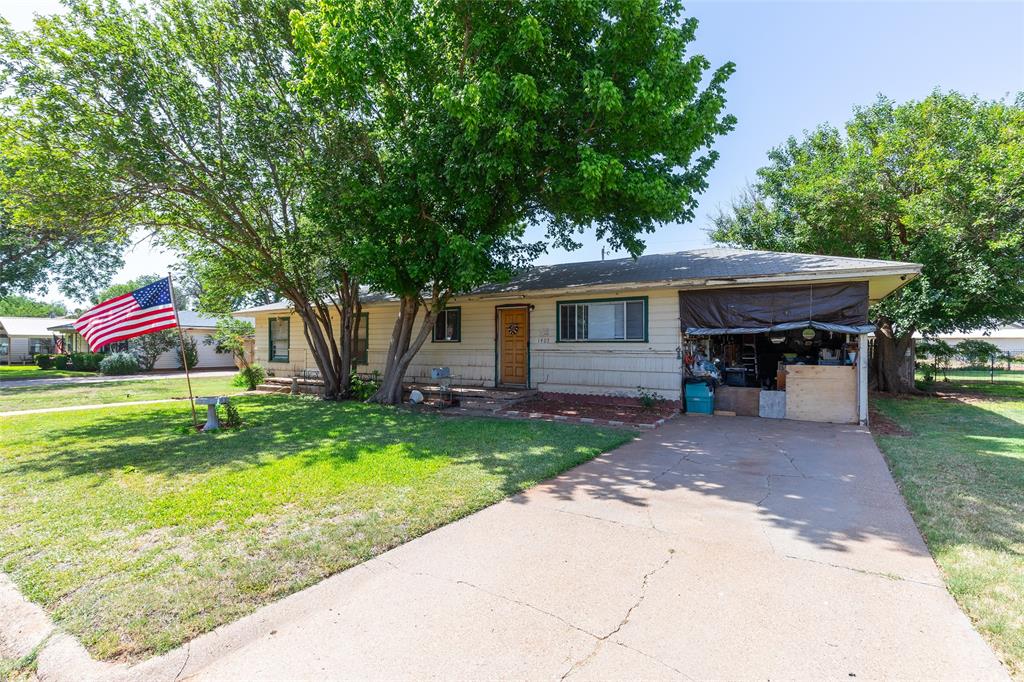 1407 Herring Street Merkel, TX 79536 - Photo 1 of 25