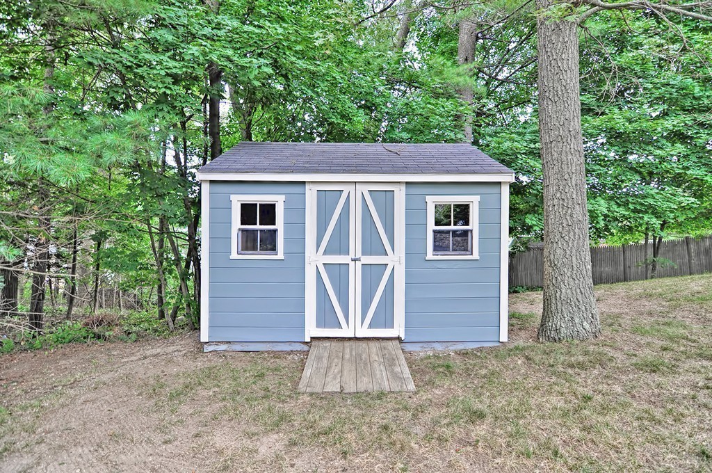 8 Vose Lane Walpole, MA 02032 - Photo 27 of 30 Gallery Image 27
