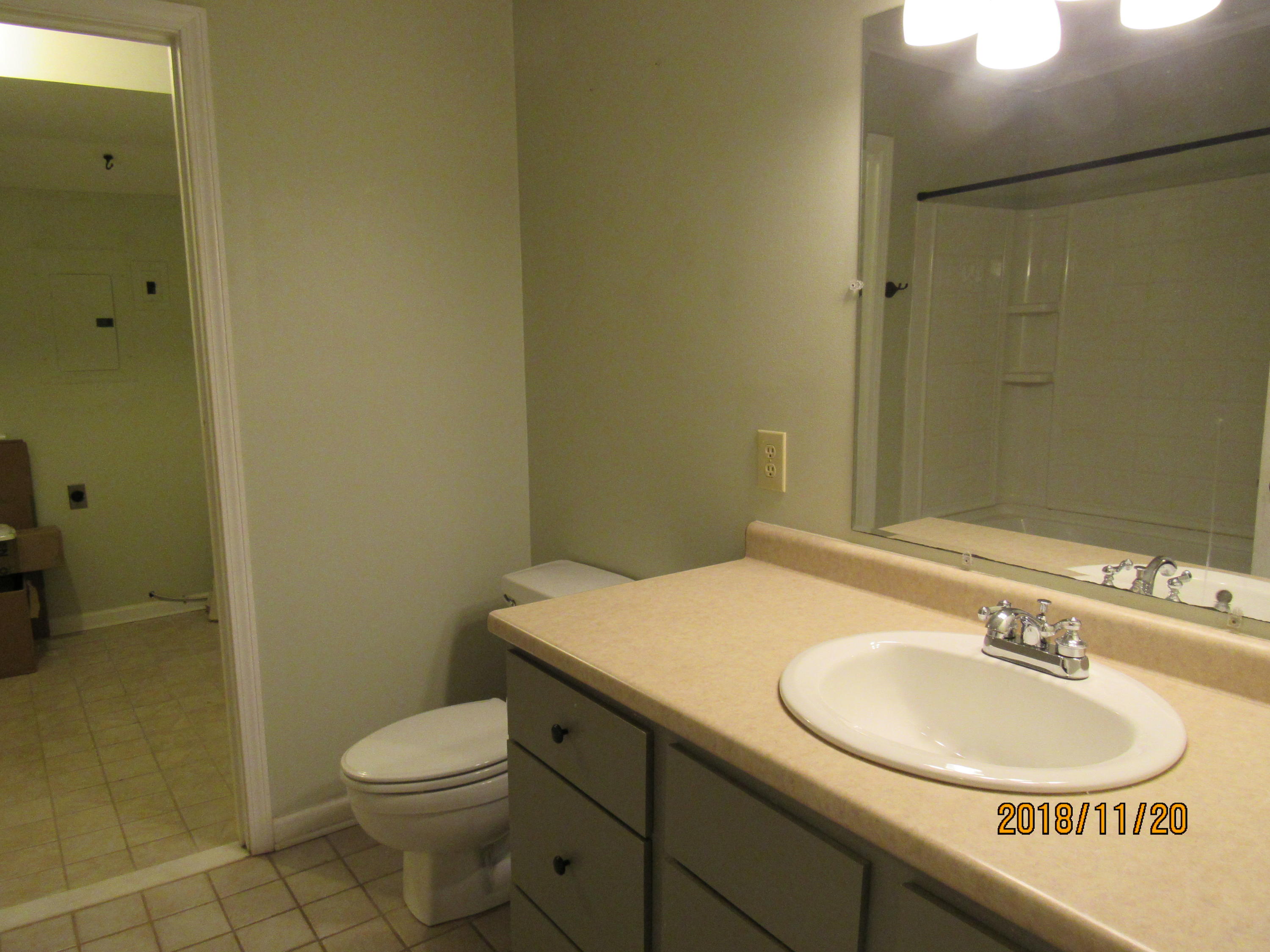 5343 Daytona Road Roanoke, VA 24019 - Photo 18 of 21 Bathroom w/Tiled Floor