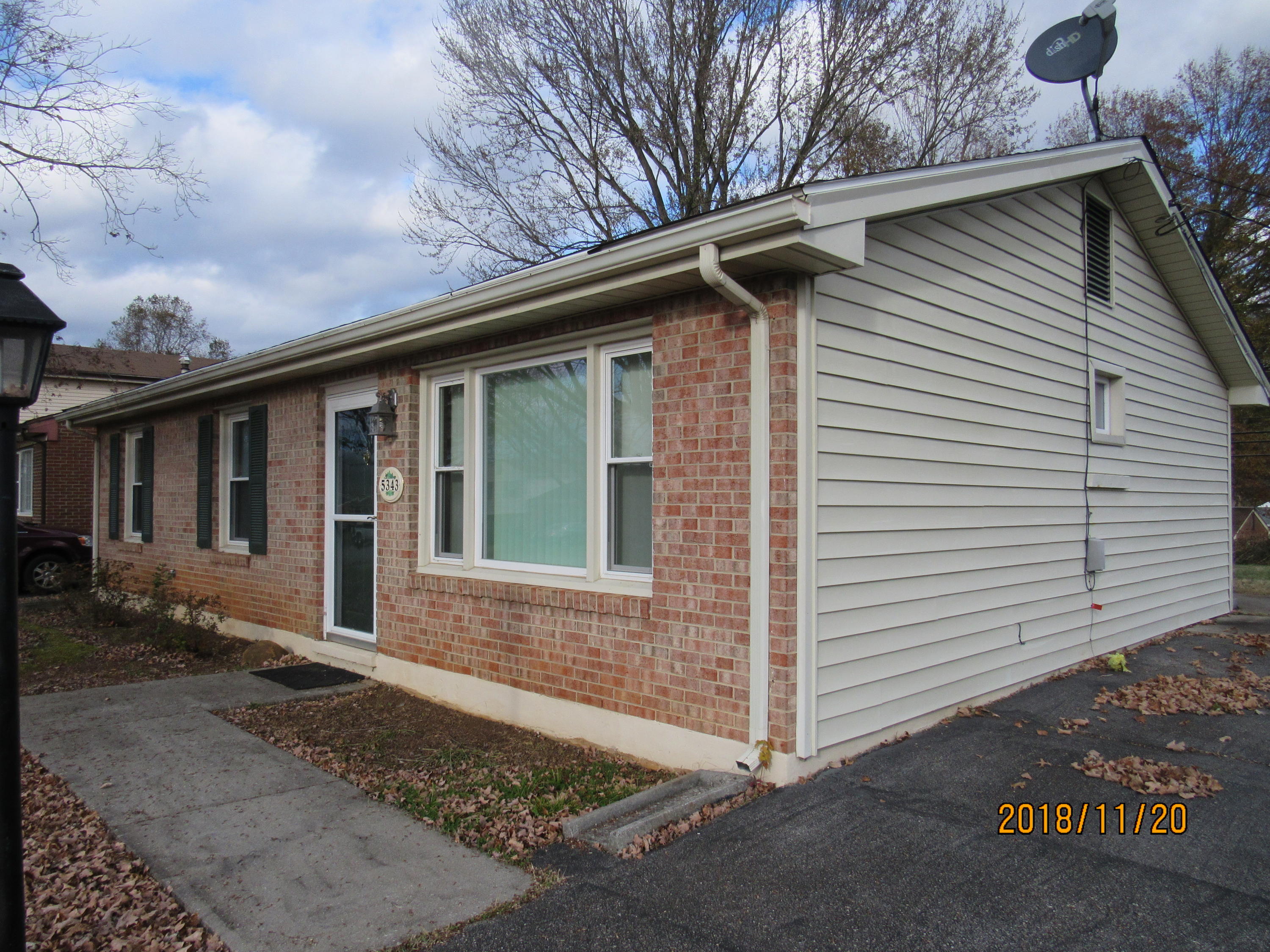 5343 Daytona Road Roanoke, VA 24019 - Photo 3 of 21 Side View w/extended driveway