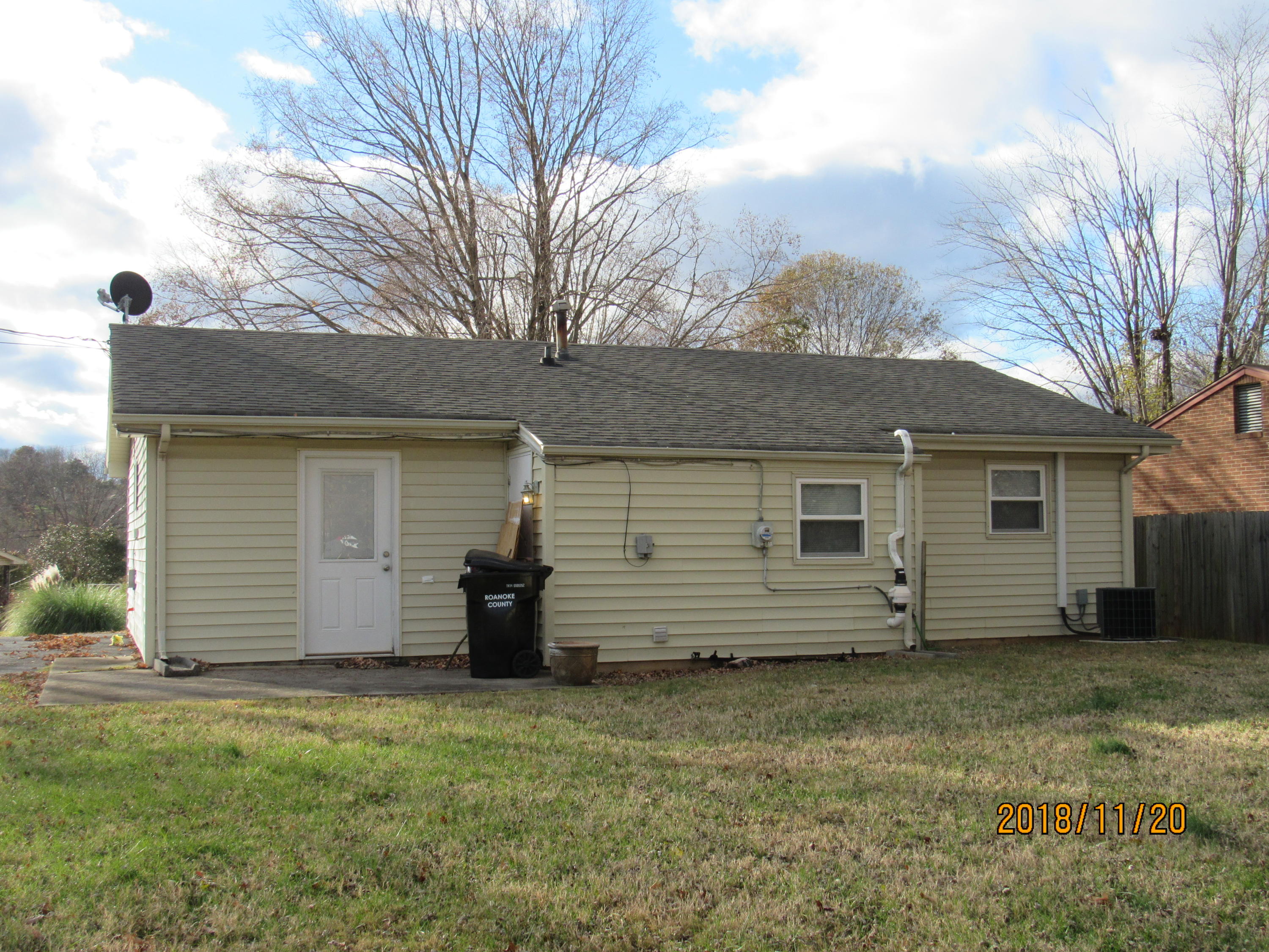 5343 Daytona Road Roanoke, VA 24019 - Photo 4 of 21 Back view of house