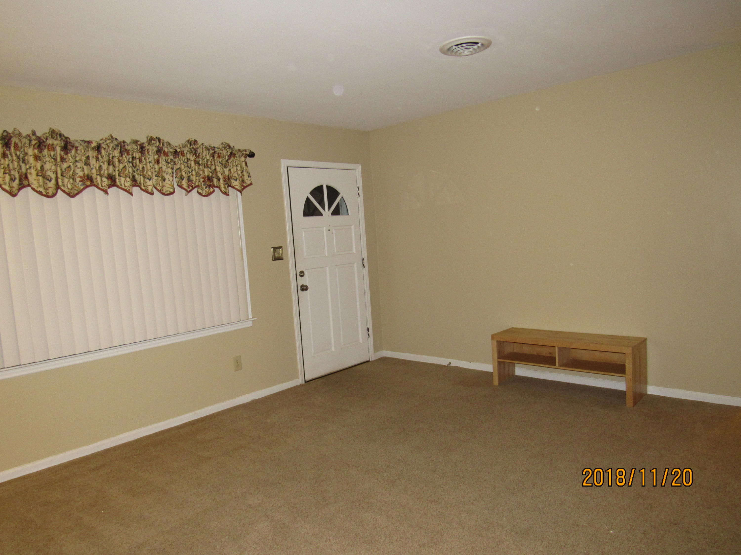 5343 Daytona Road Roanoke, VA 24019 - Photo 6 of 21 Living Room
