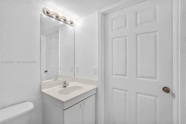 $239,900 | 1250 Southeast 29th Street, Unit 10558, Homestead, FL 33035