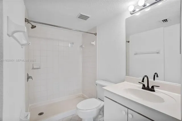 $239,900 | 1250 Southeast 29th Street, Unit 10558, Homestead, FL 33035
