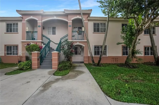 $239,900 | 1250 Southeast 29th Street, Unit 10558, Homestead, FL 33035
