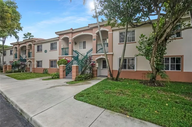 $239,900 | 1250 Southeast 29th Street, Unit 10558, Homestead, FL 33035