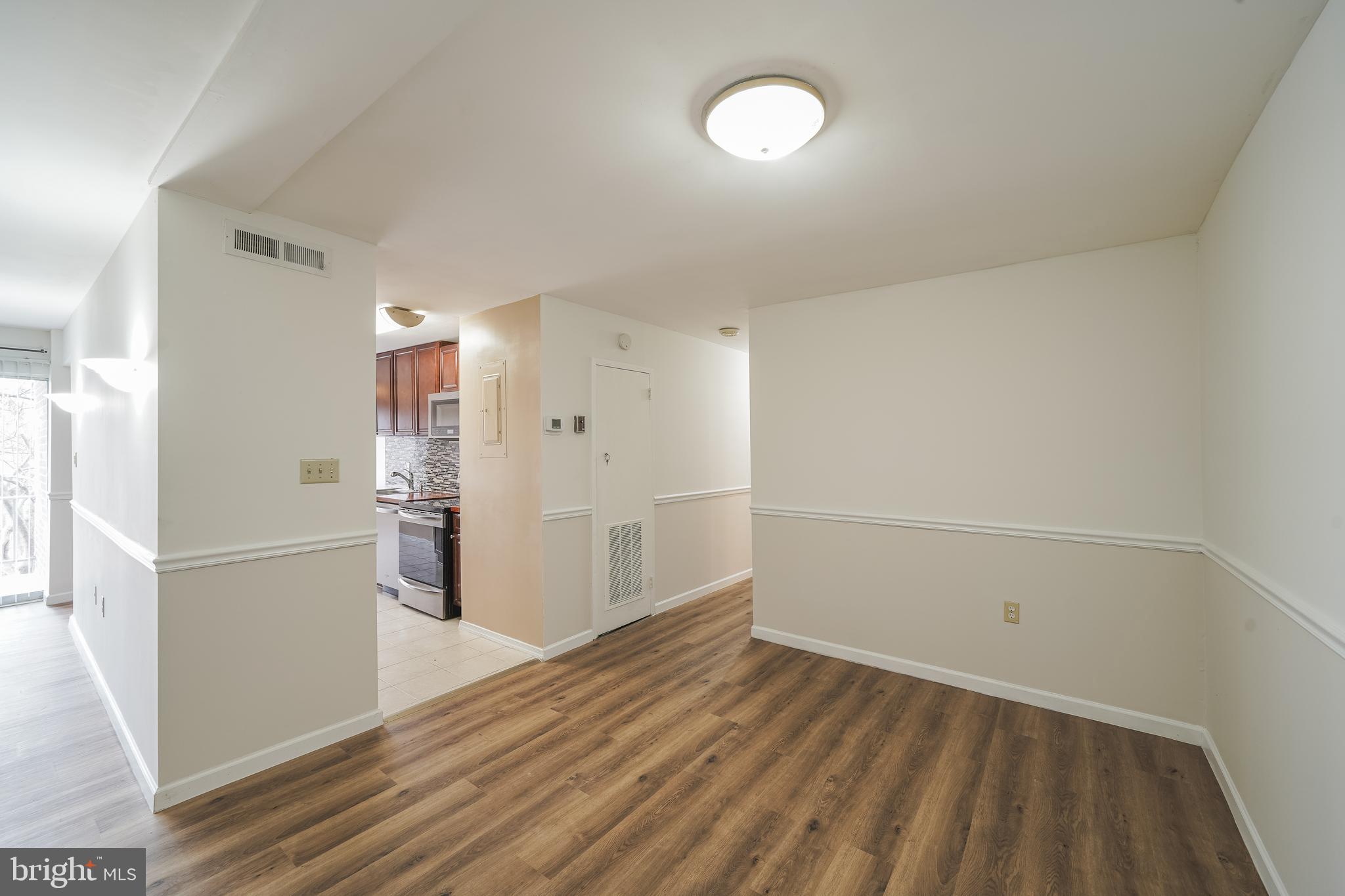 454 Girard Street, Unit 103 Gaithersburg, MD 20877 - Photo 13 of 46