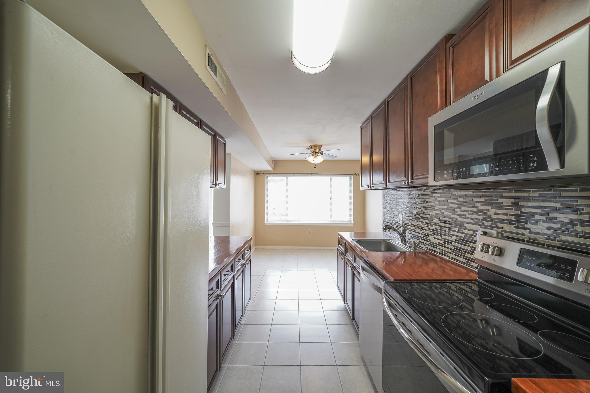 454 Girard Street, Unit 103 Gaithersburg, MD 20877 - Photo 14 of 46