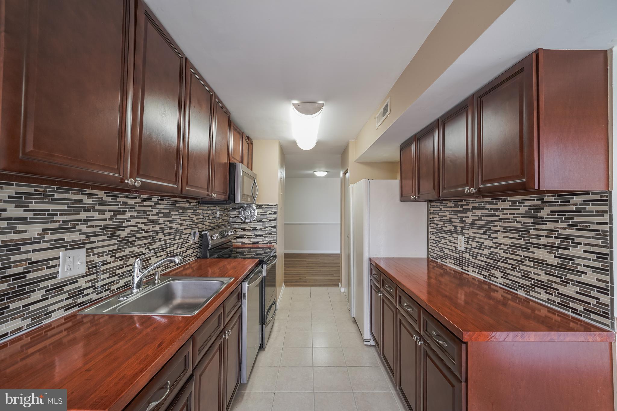 454 Girard Street, Unit 103 Gaithersburg, MD 20877 - Photo 17 of 46