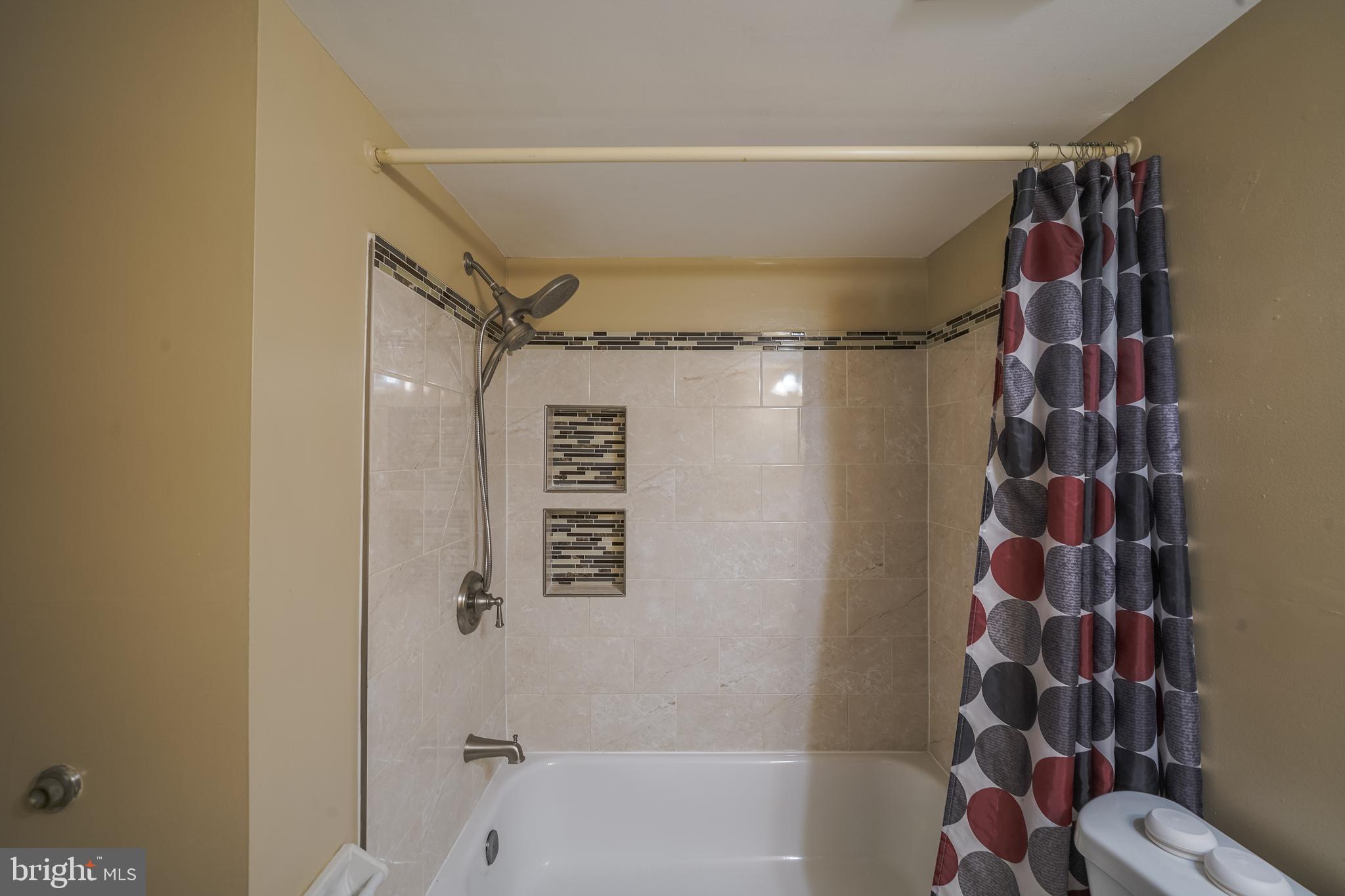 454 Girard Street, Unit 103 Gaithersburg, MD 20877 - Photo 27 of 46