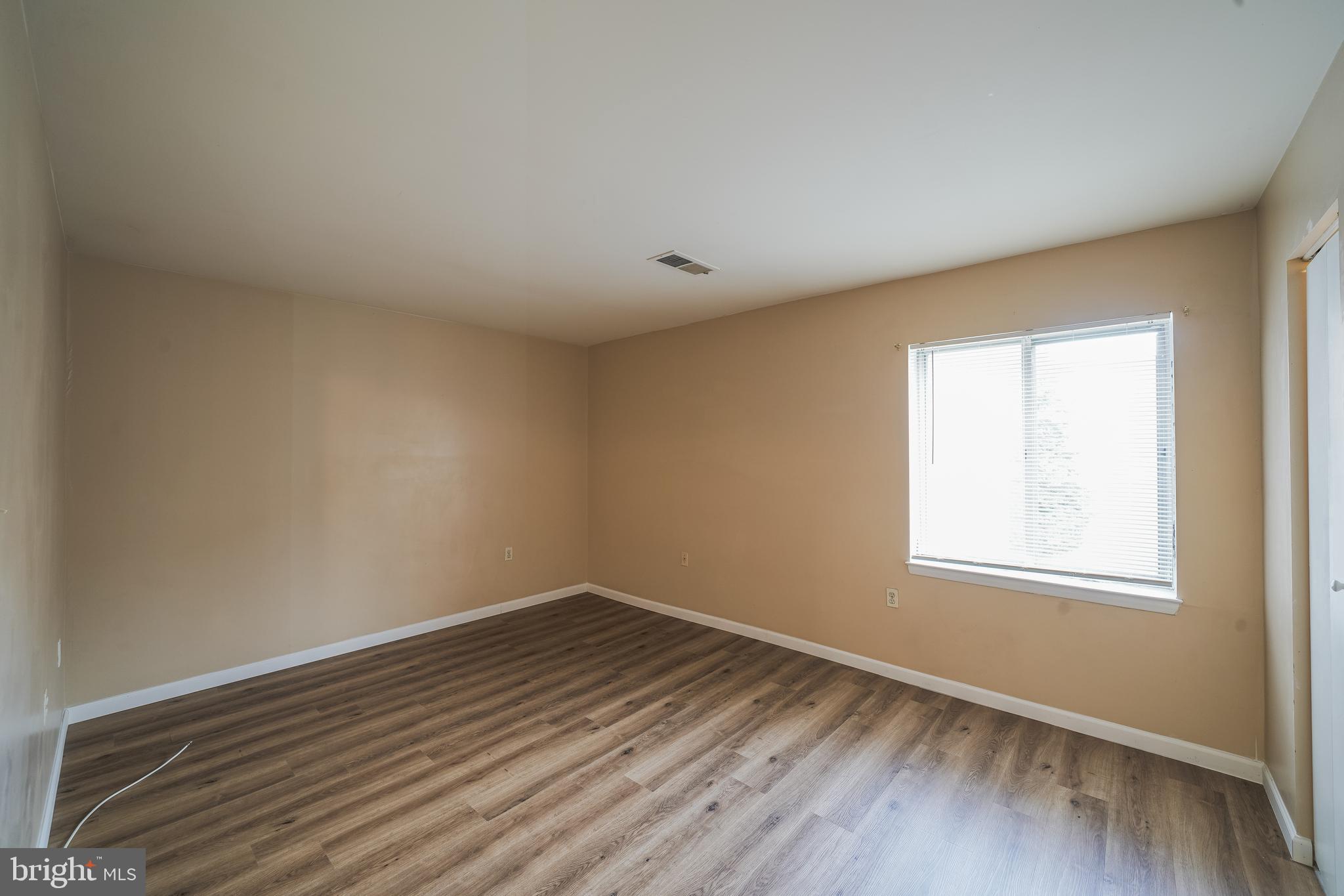 454 Girard Street, Unit 103 Gaithersburg, MD 20877 - Photo 29 of 46