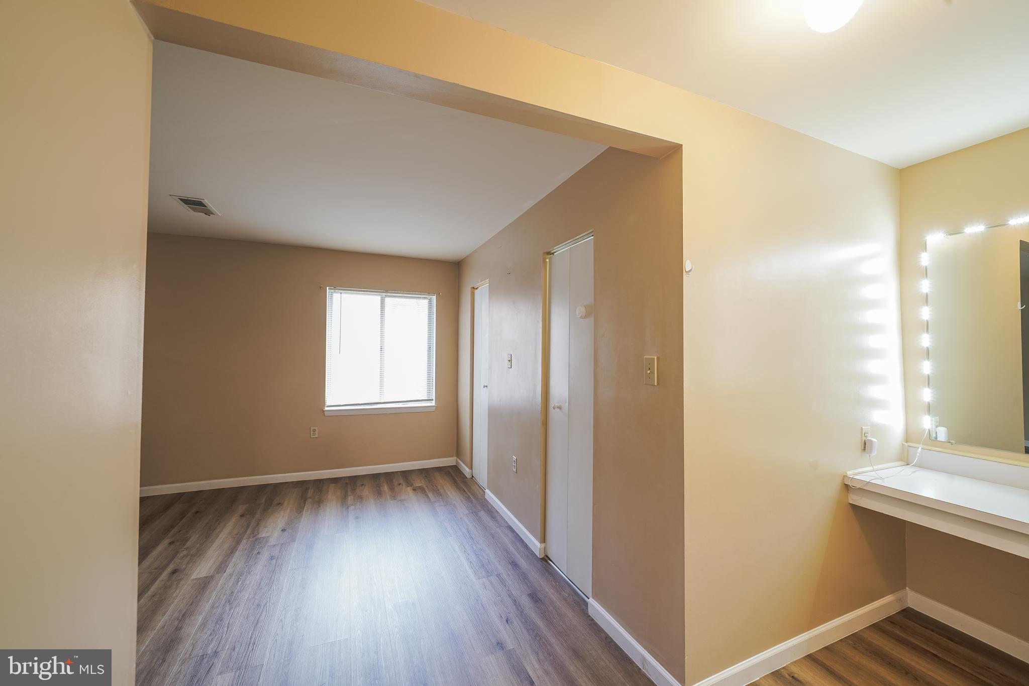 454 Girard Street, Unit 103 Gaithersburg, MD 20877 - Photo 32 of 46