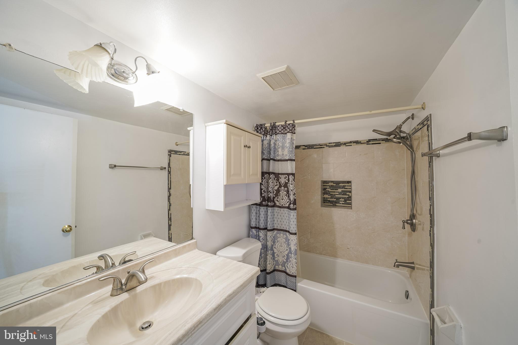 454 Girard Street, Unit 103 Gaithersburg, MD 20877 - Photo 36 of 46