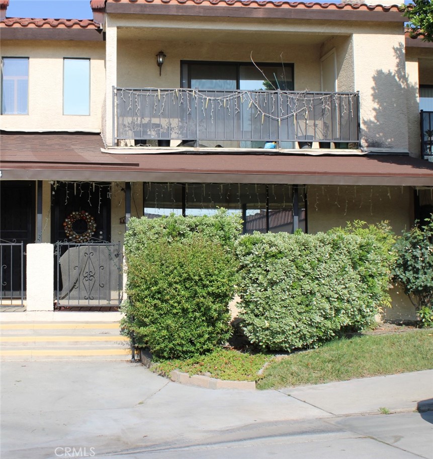 25584 Sharp Drive, Unit D Hemet, CA 92544 - Photo 2 of 9 a view of a entryway front of house