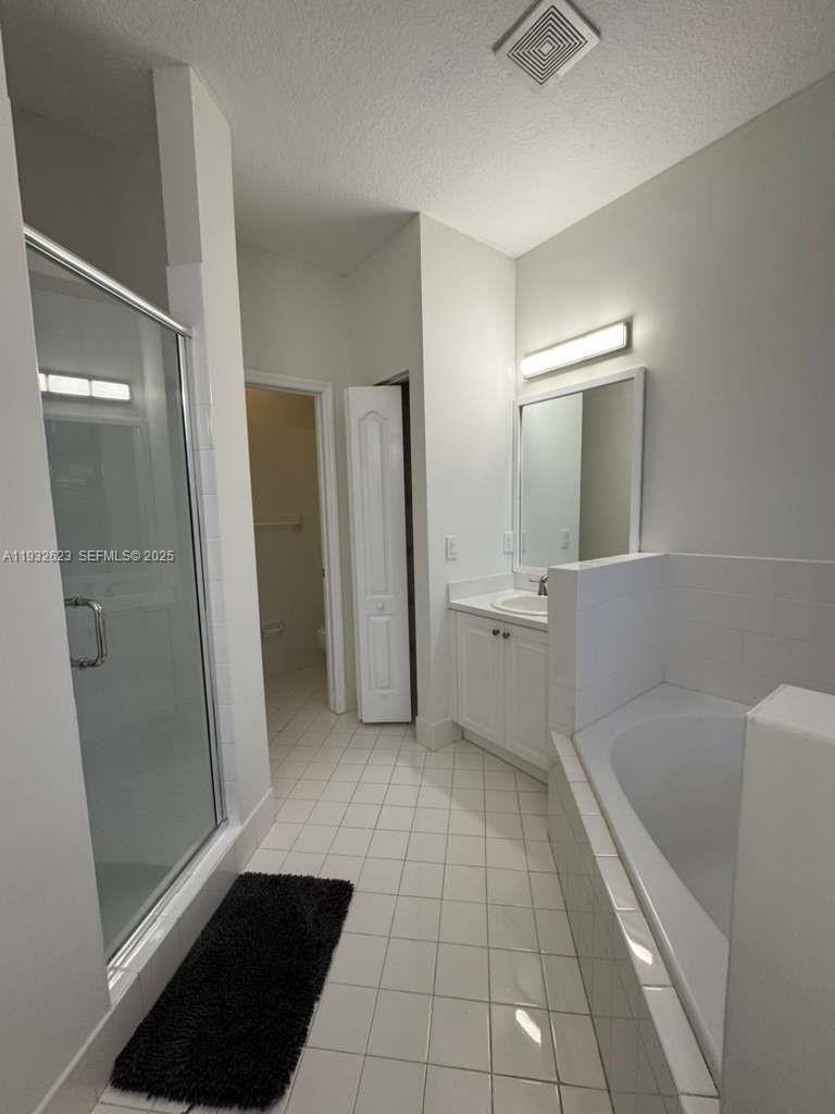 825 Southwest 153rd Path, Unit 825 Miami, FL 33194 - Photo 15 of 16