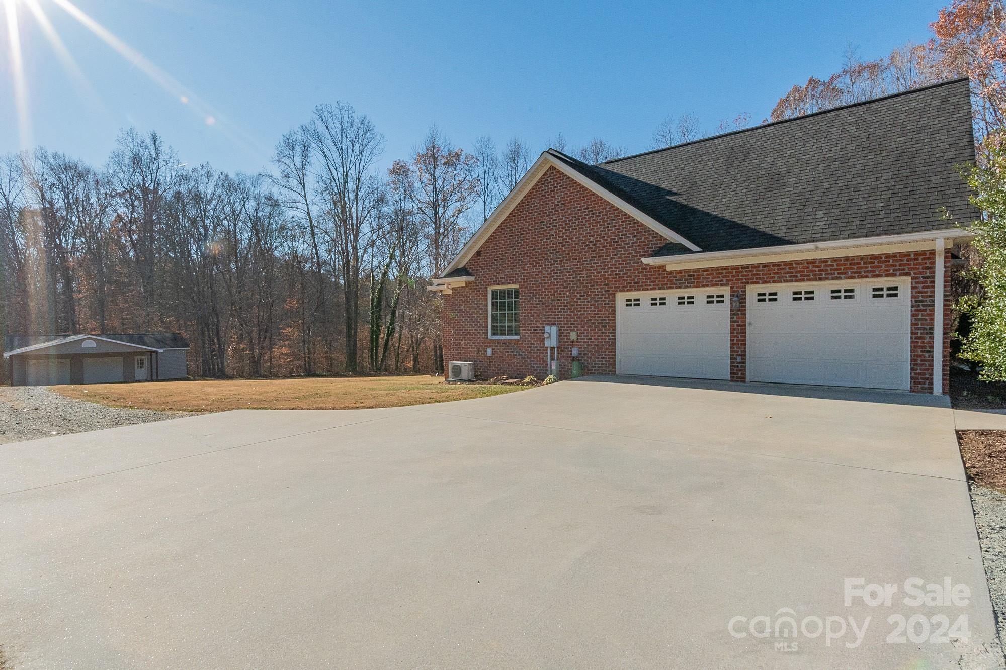 3211 Happy Hill Road Lexington, NC 27295 - Photo 35 of 44 a view of outdoor space garage and basketball court