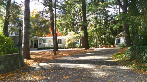 $985,000 | 21 Brackenbury Lane, Beverly, MA 01915