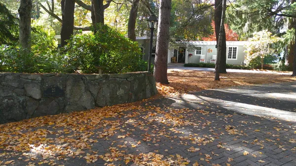 $985,000 | 21 Brackenbury Lane, Beverly, MA 01915