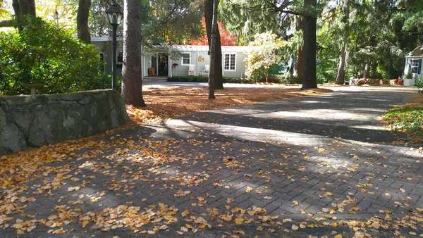 $985,000 | 21 Brackenbury Lane, Beverly, MA 01915