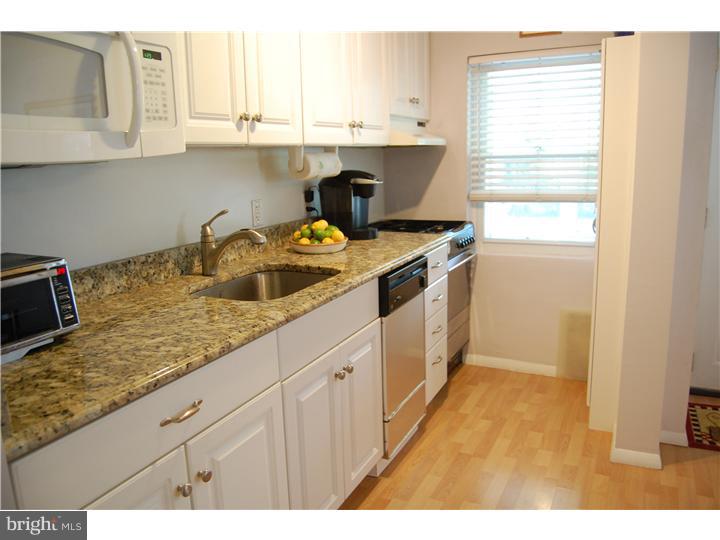 122 Garth Road Oreland, PA 19075 - Photo 5 of 22 Kitchen