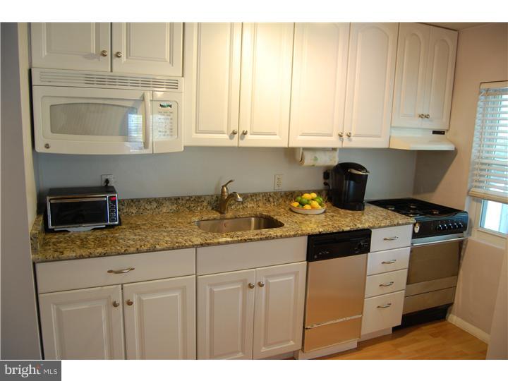 122 Garth Road Oreland, PA 19075 - Photo 6 of 22 Kitchen
