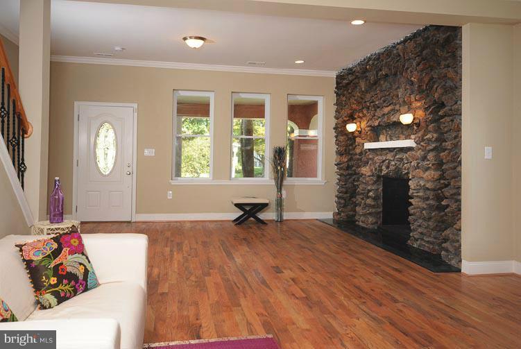 3613 Grantley Road Baltimore, MD 21215 - Photo 1 of 22 Living Room