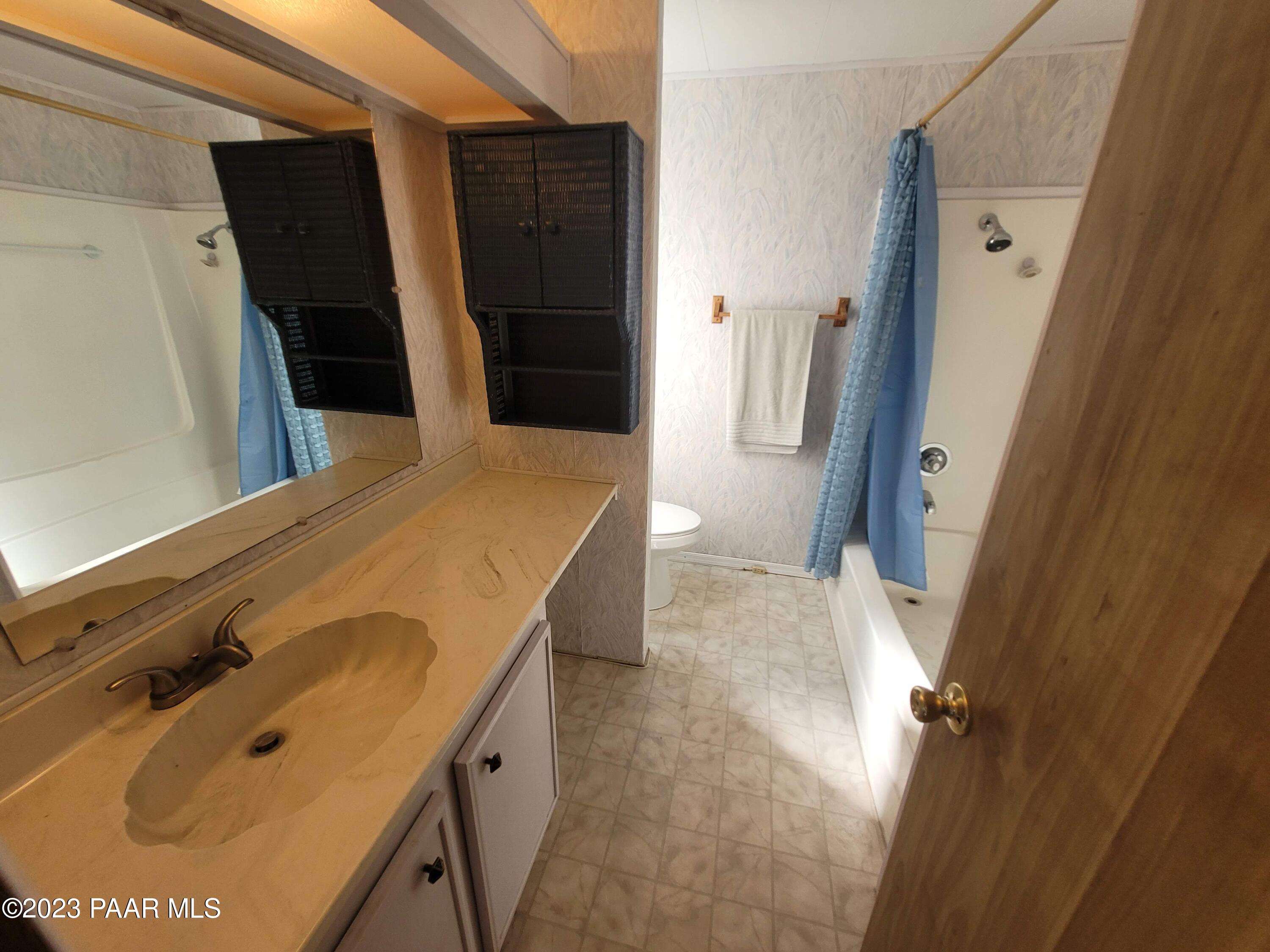 10386 East Durham Road Dewey, AZ 86327 - Photo 12 of 18 Primary Bath