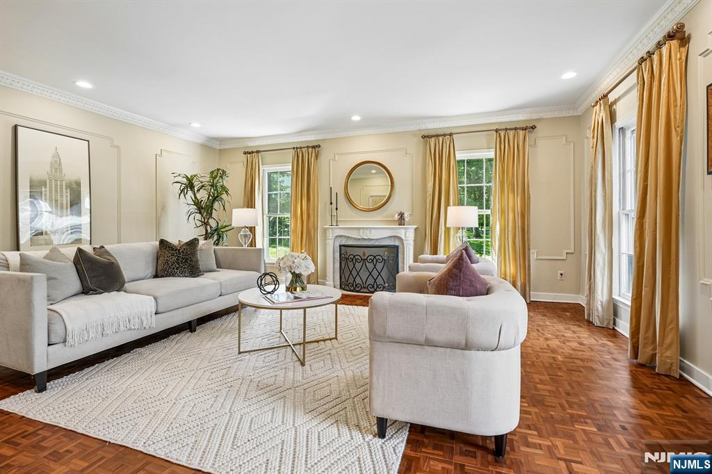7 Gordon Road Essex Fells, NJ 07021 - Photo 6 of 39 Gallery Image 6