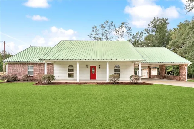 $349,000 | 22084 Morgan Howes Road, Ponchatoula, LA 70454