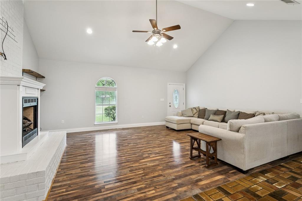 22084 Morgan Howes Road Ponchatoula, LA 70454 - Photo 2 of 16