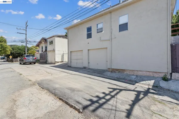 a view of parking area