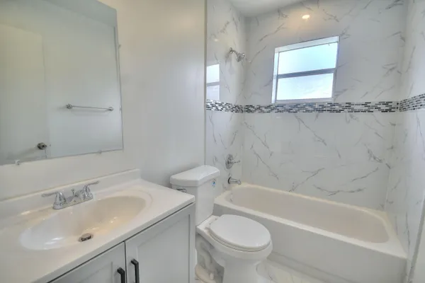 $2,150 | 137 Normandy Lane, Unit 137, Delray Beach, FL 33484