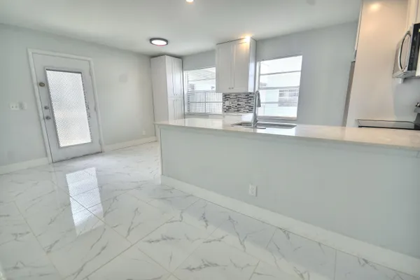 $2,150 | 137 Normandy Lane, Unit 137, Delray Beach, FL 33484