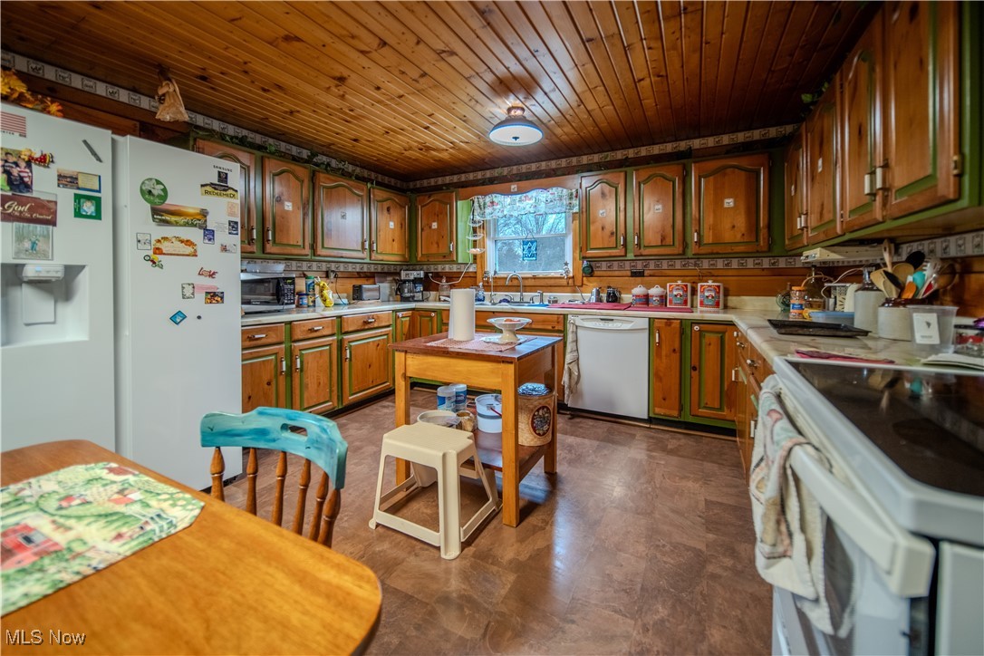 4688 Industry Road Ravenna, OH 44266 - Photo 9 of 39 Gallery Image 9