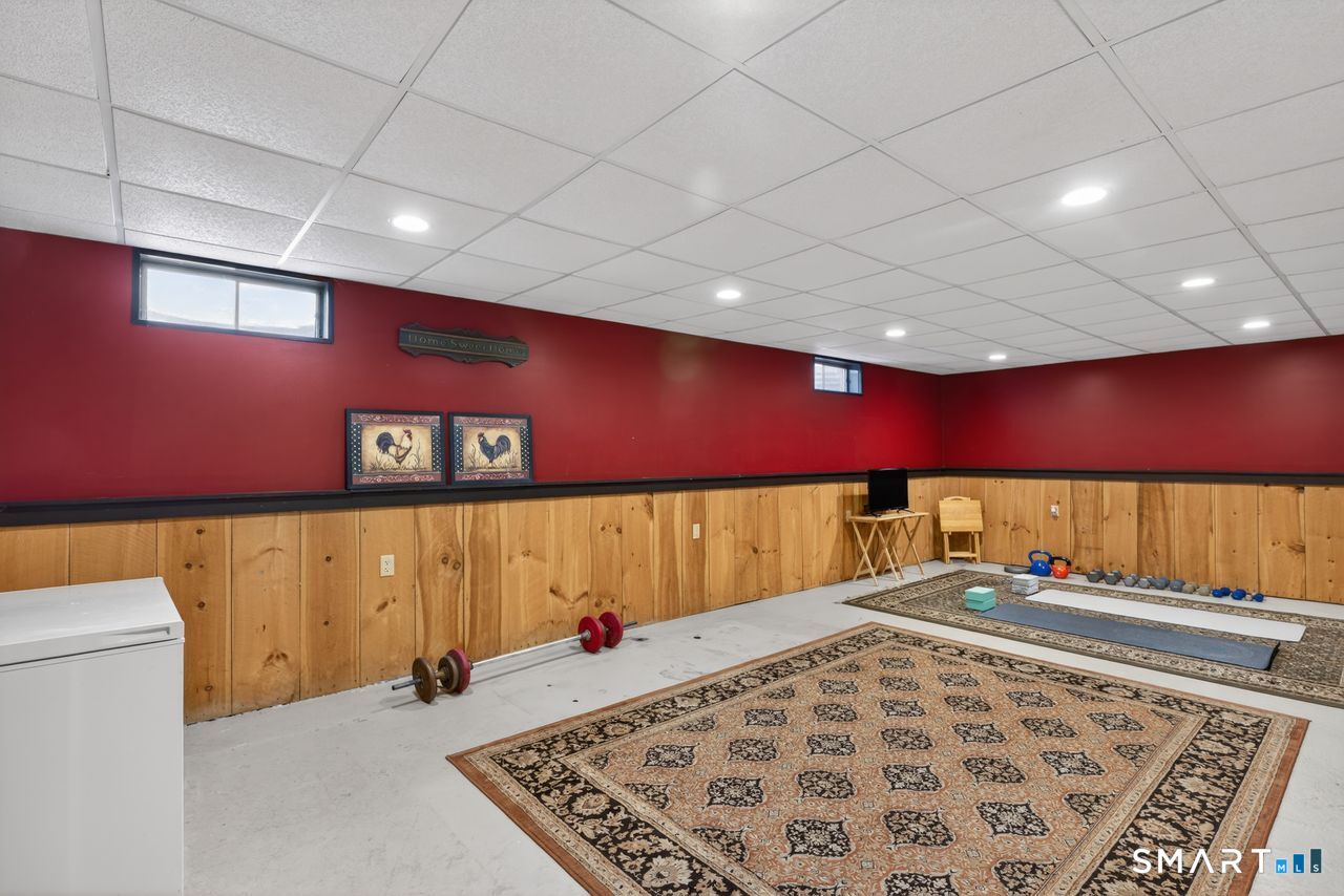 4 Hunters Ridge Road Killingworth, CT 06419 - Photo 39 of 40 a very nice looking room with a large window