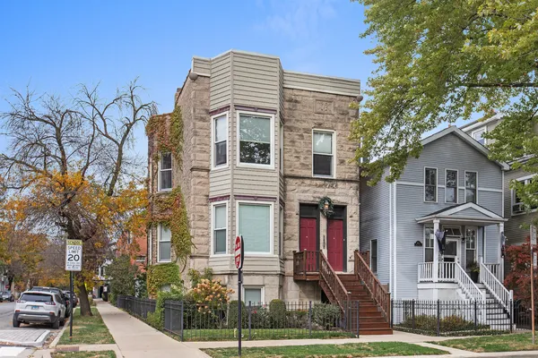 $1,200,000 | 1658 West Nelson Street, Chicago, IL 60657