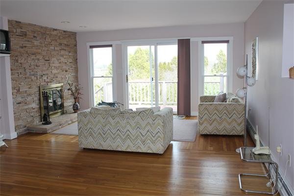 31-33 Crafts Road Gloucester, MA 01930 - Photo 6 of 13 Gallery Image 6
