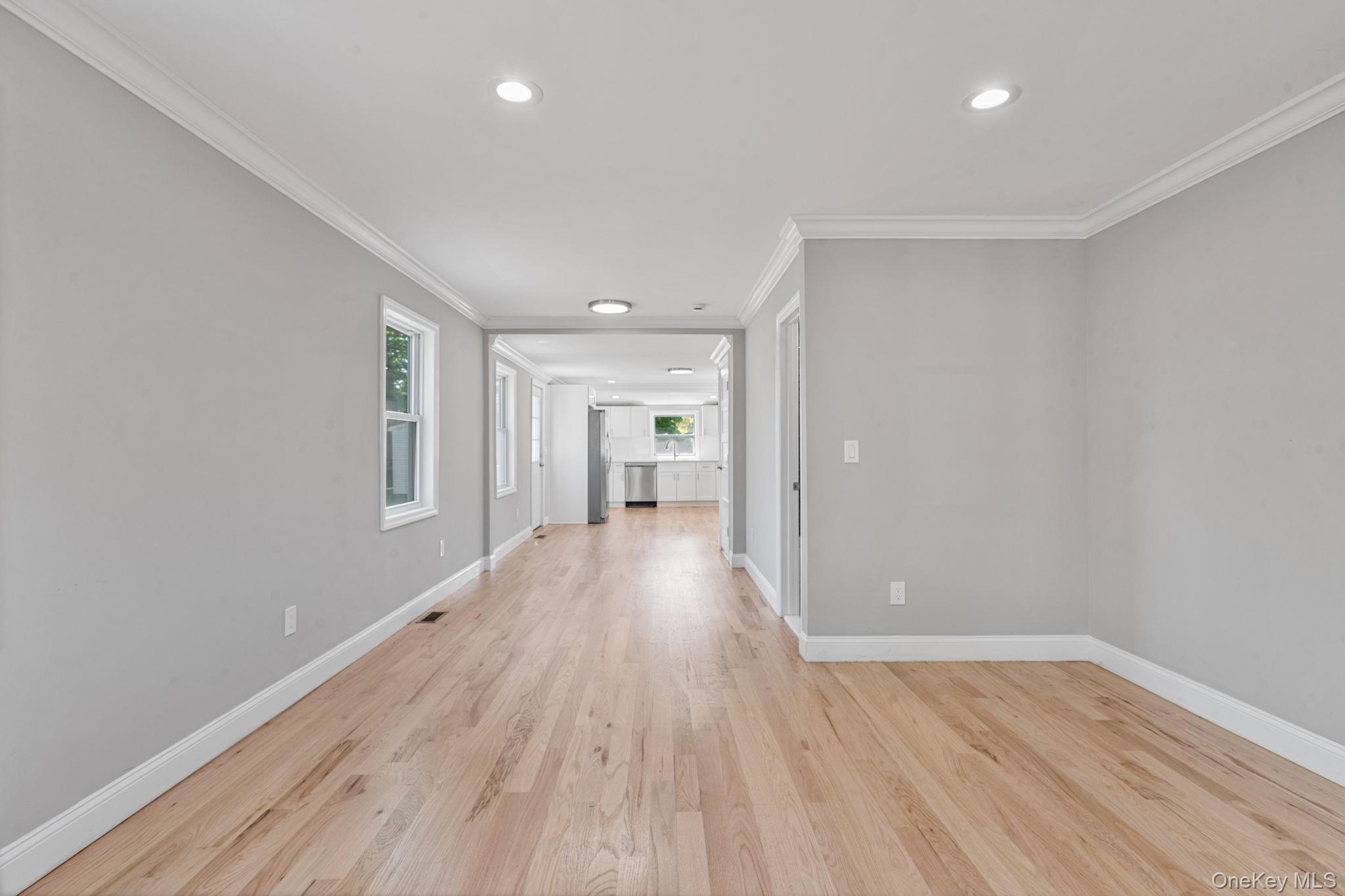 7600 Main Road, Unit 1 East Marion, NY 11939 - Photo 8 of 42