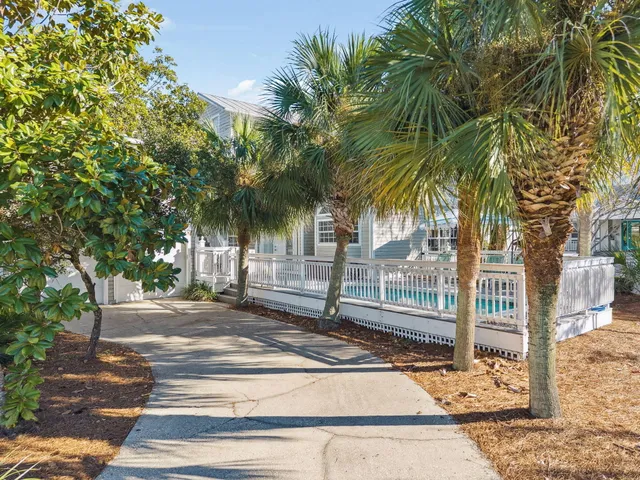 a view of a entrance door of the house