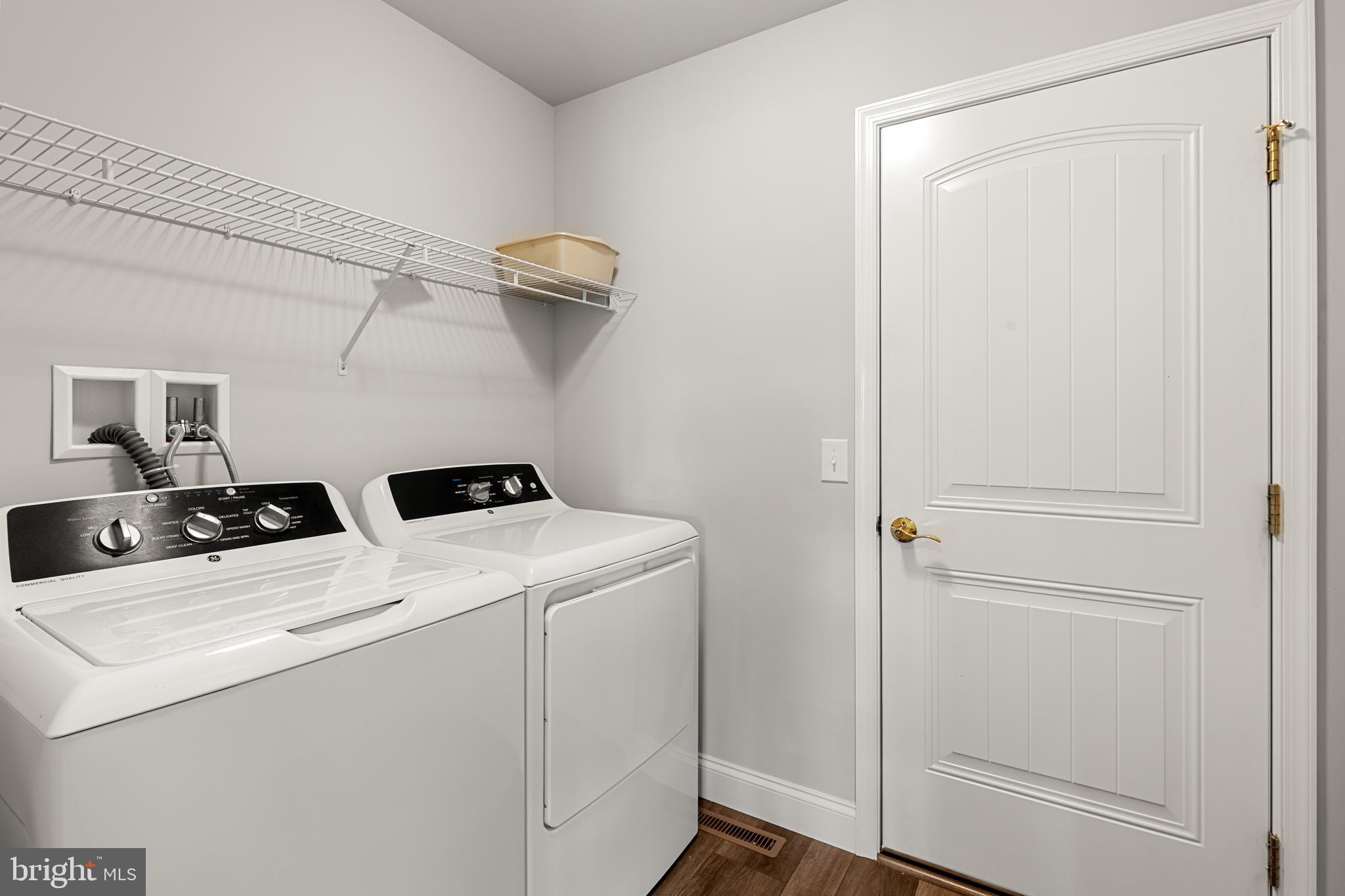 212 Scenic Ridge Boulevard Lebanon, PA 17042 - Photo 22 of 33 a utility room with dryer and washer