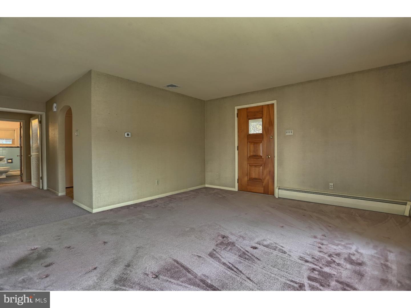 758 Old Lancaster Pike Reading, PA 19607 - Photo 11 of 25 Gallery Image 11