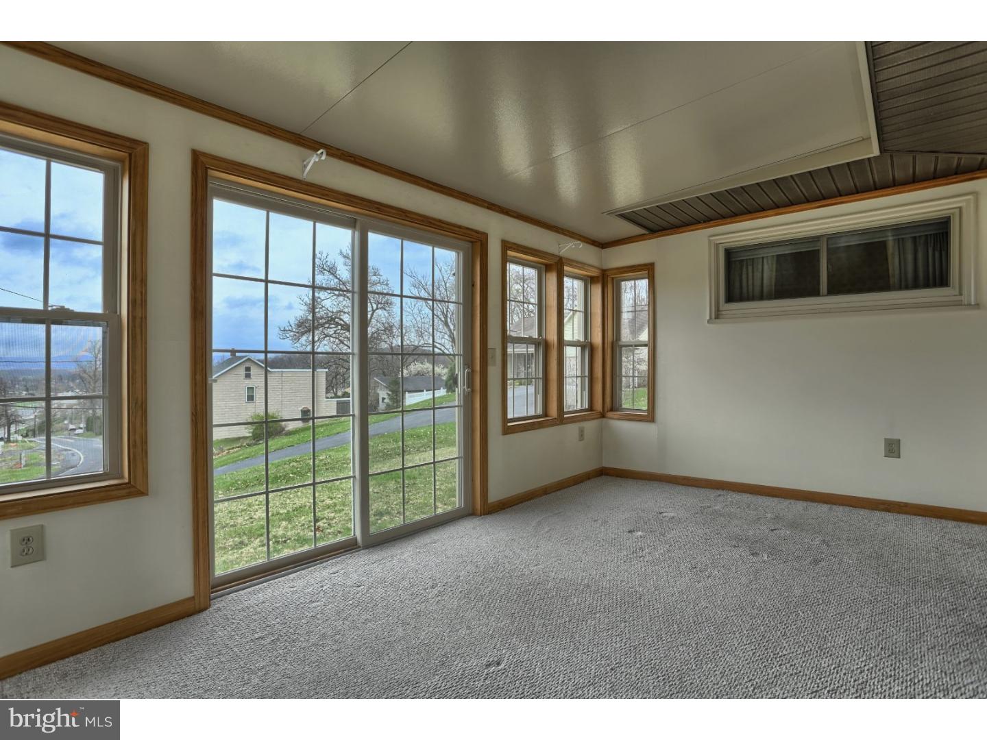 758 Old Lancaster Pike Reading, PA 19607 - Photo 12 of 25 Gallery Image 12