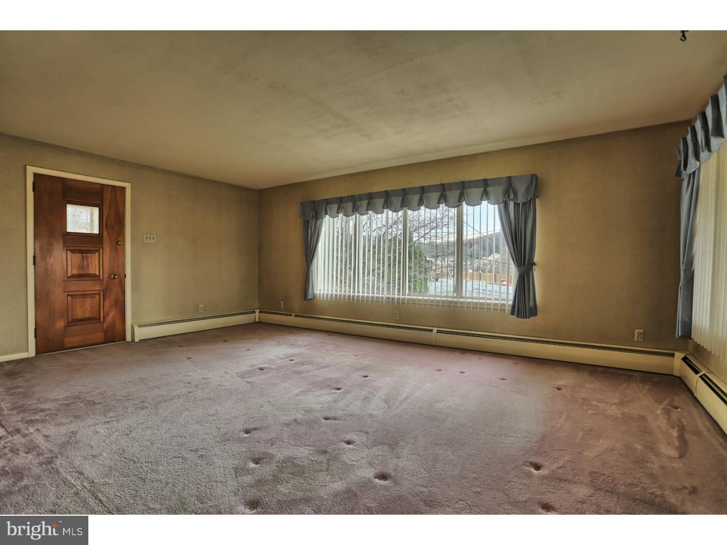758 Old Lancaster Pike Reading, PA 19607 - Photo 10 of 25 Gallery Image 10