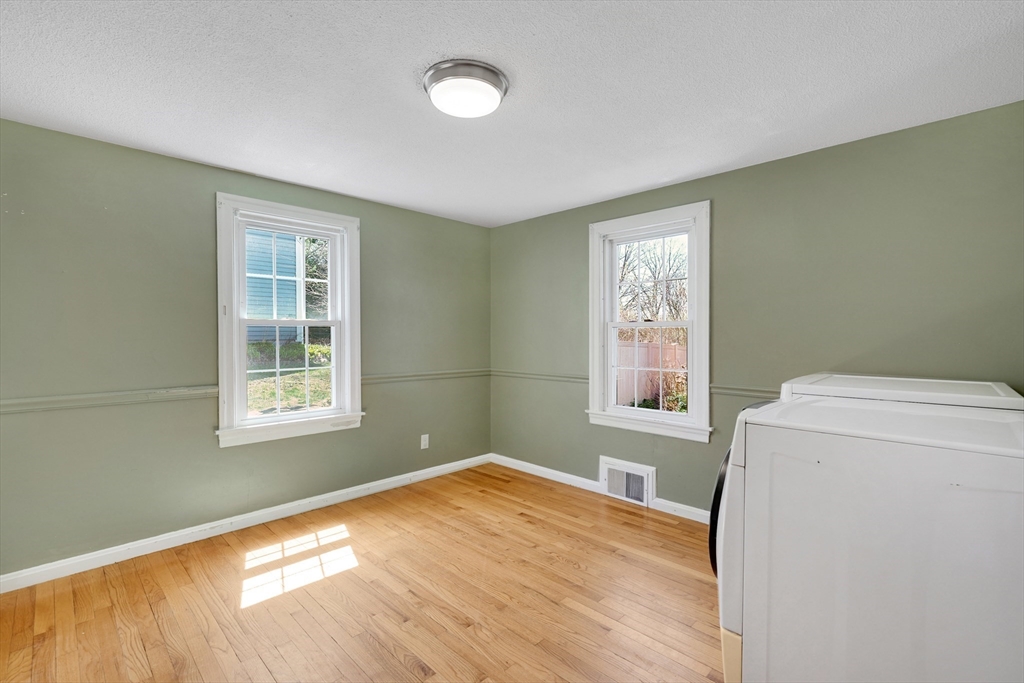 144 West Allen Ridge Road Springfield, MA 01118 - Photo 18 of 42