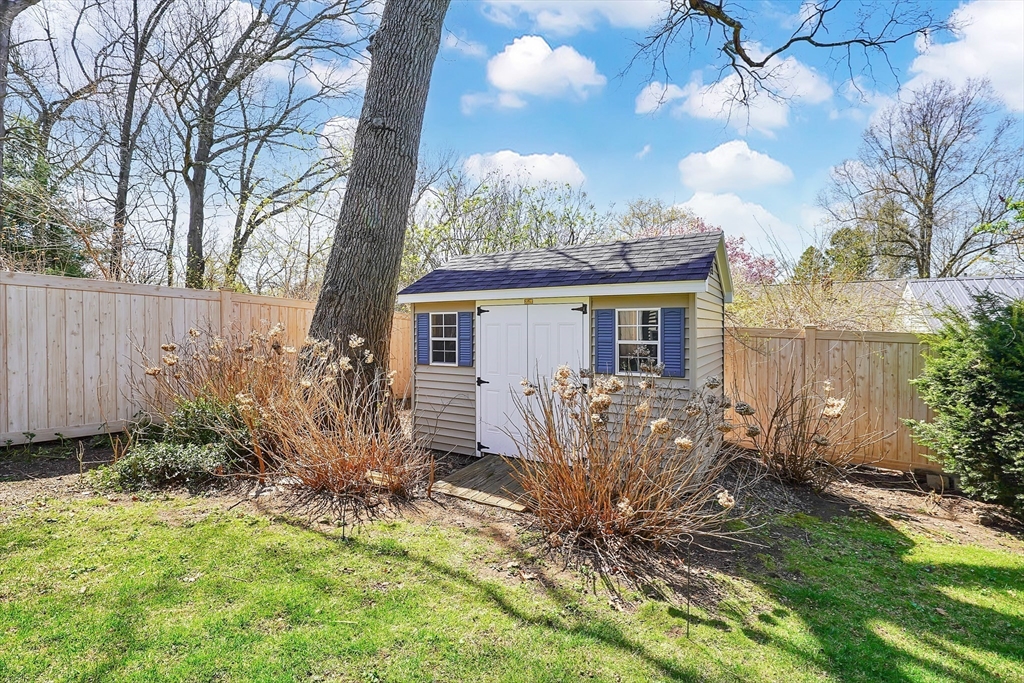 144 West Allen Ridge Road Springfield, MA 01118 - Photo 36 of 42