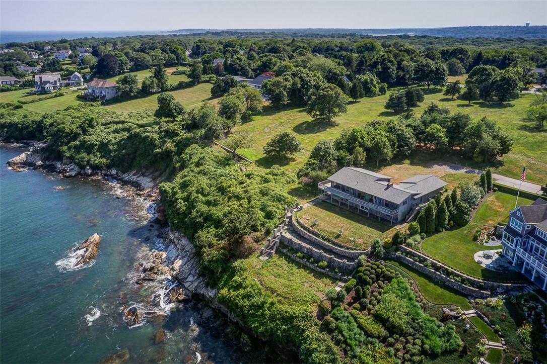 727 Boston Neck Road Narragansett, RI 02882 - Photo 16 of 23