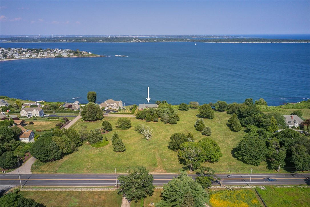 727 Boston Neck Road Narragansett, RI 02882 - Photo 6 of 23